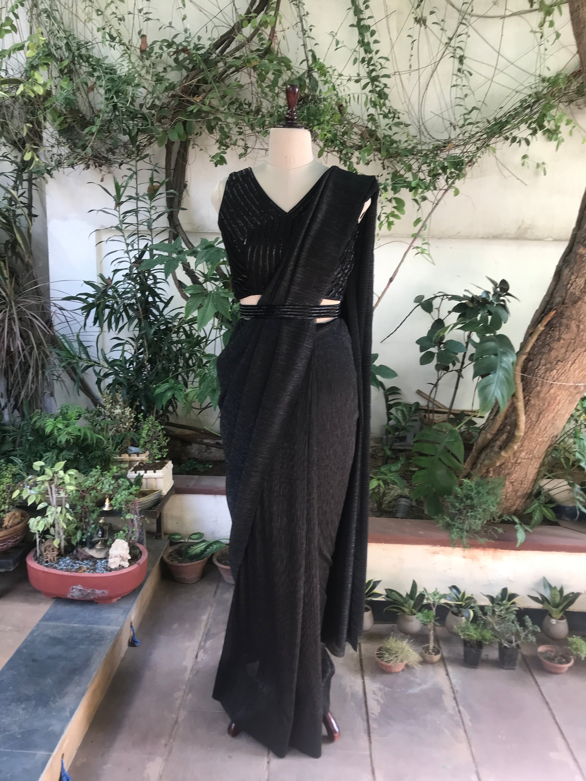 Cream Cut Dana & Mirror Work Designer Saree
